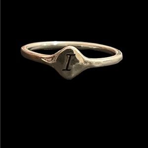 James Avery “I” initial ring - size 8 - great condition